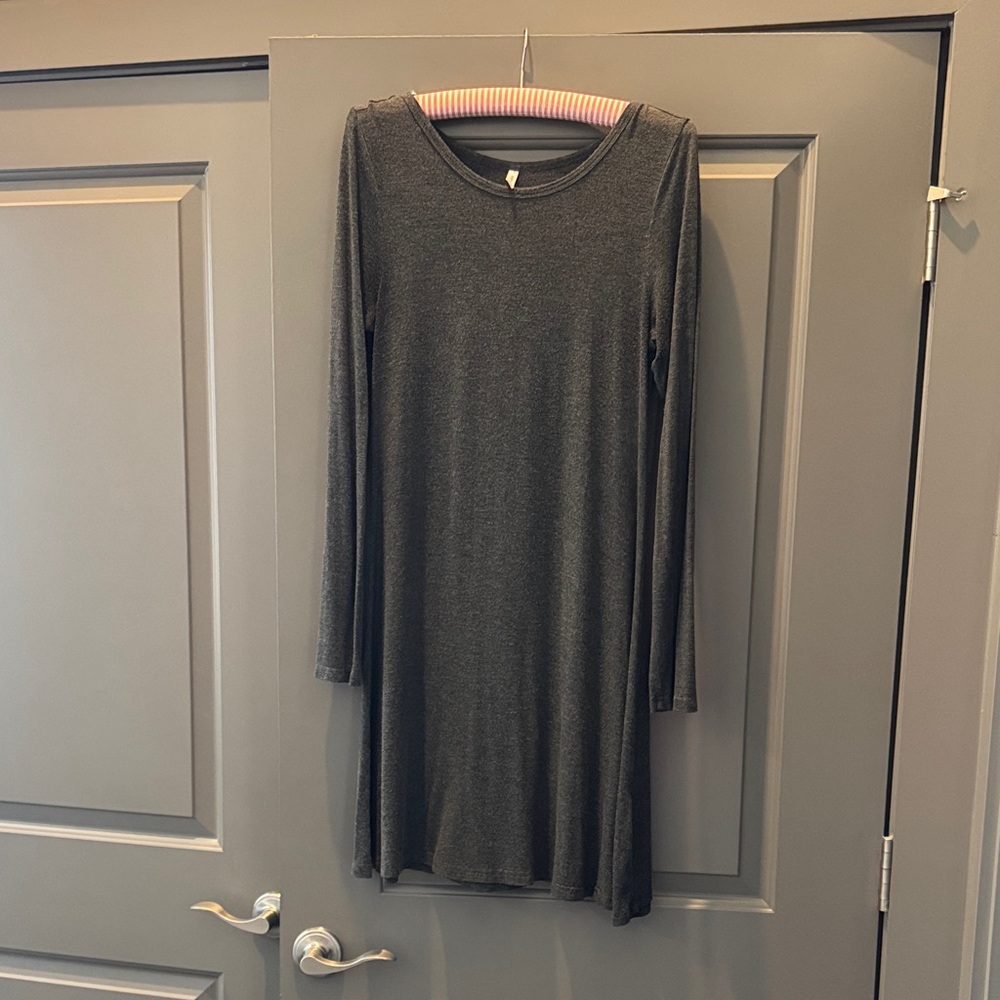 Chic Charcoal Long Sleeve Dress